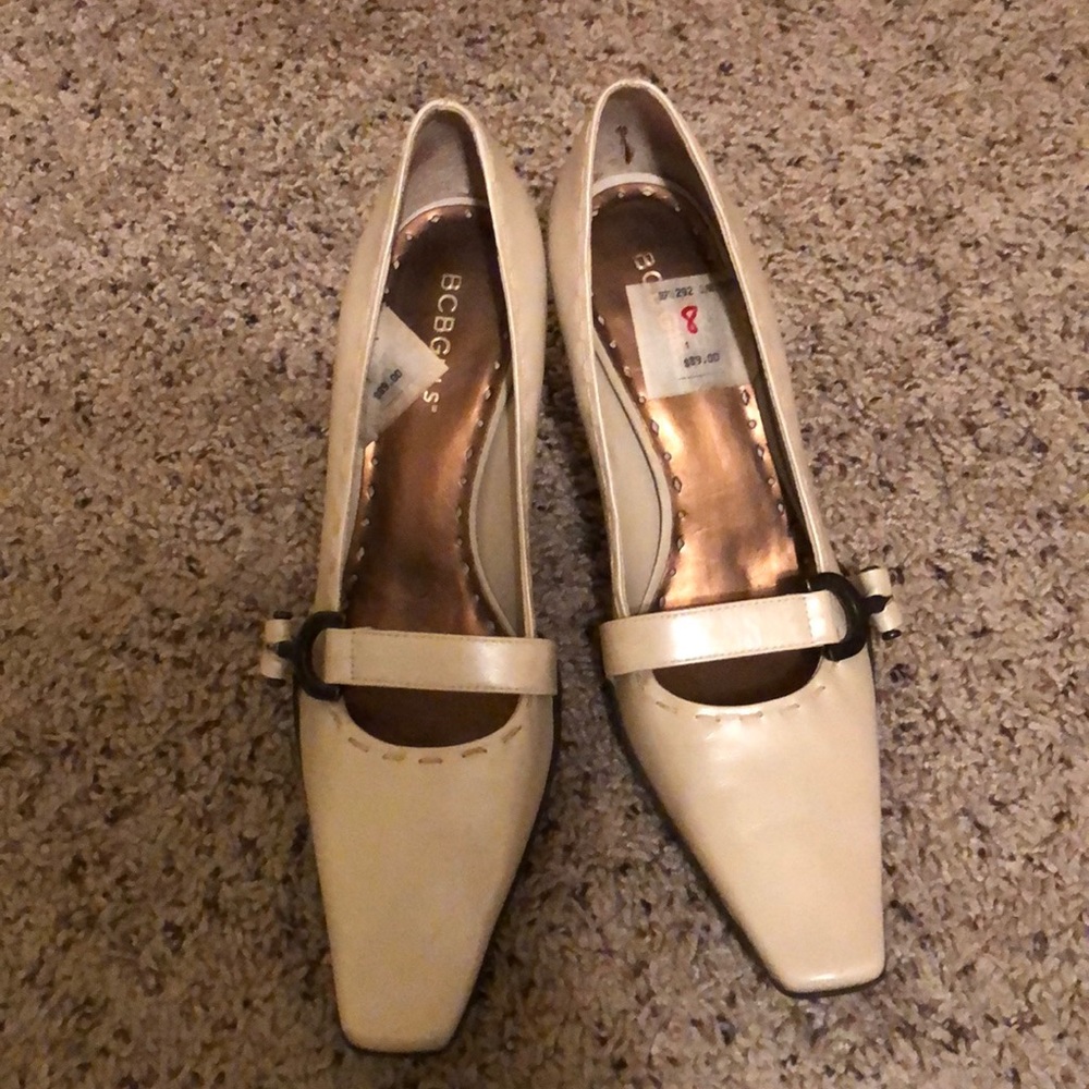 BCBG Cream Pointed Toe Heels
